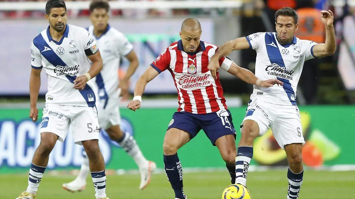 Club Puebla pierde ante Chivas en el Estadio Akron